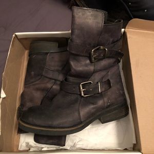 Steve Madden Caveat Boots